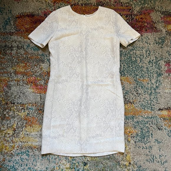Aritzia Babaton Patricio Crepe Shift Dress in Gray Snake Print Size 00 - Picture 3 of 3
